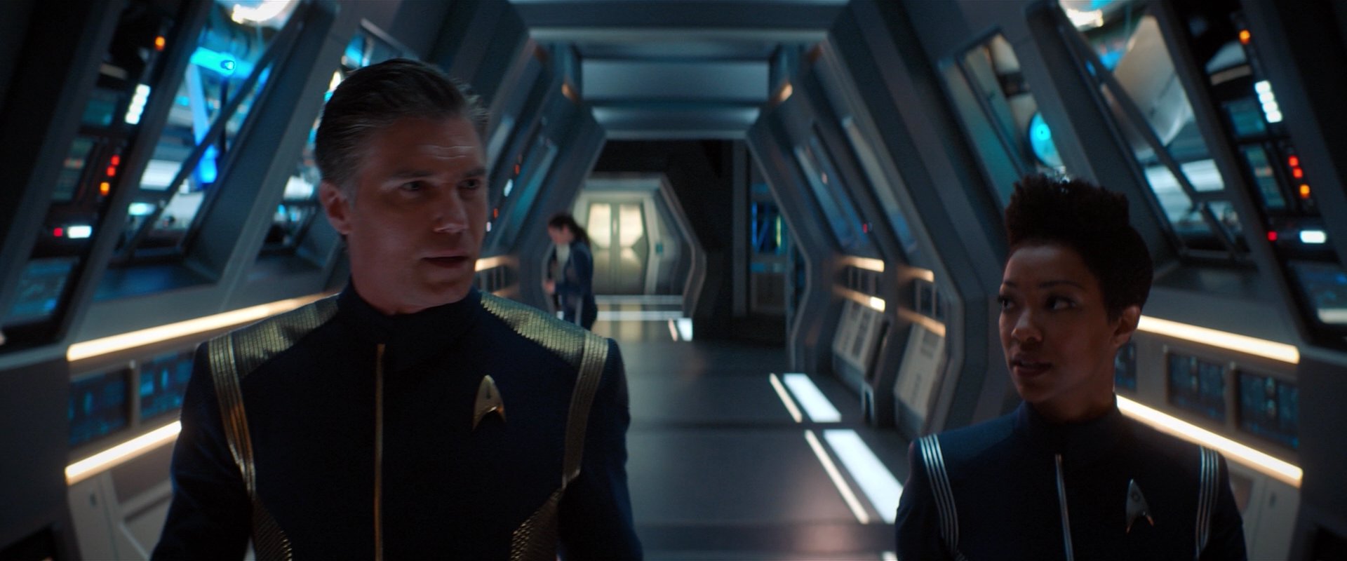 extant_StarTrekDiscovery_2x01-Brother_06320.jpg