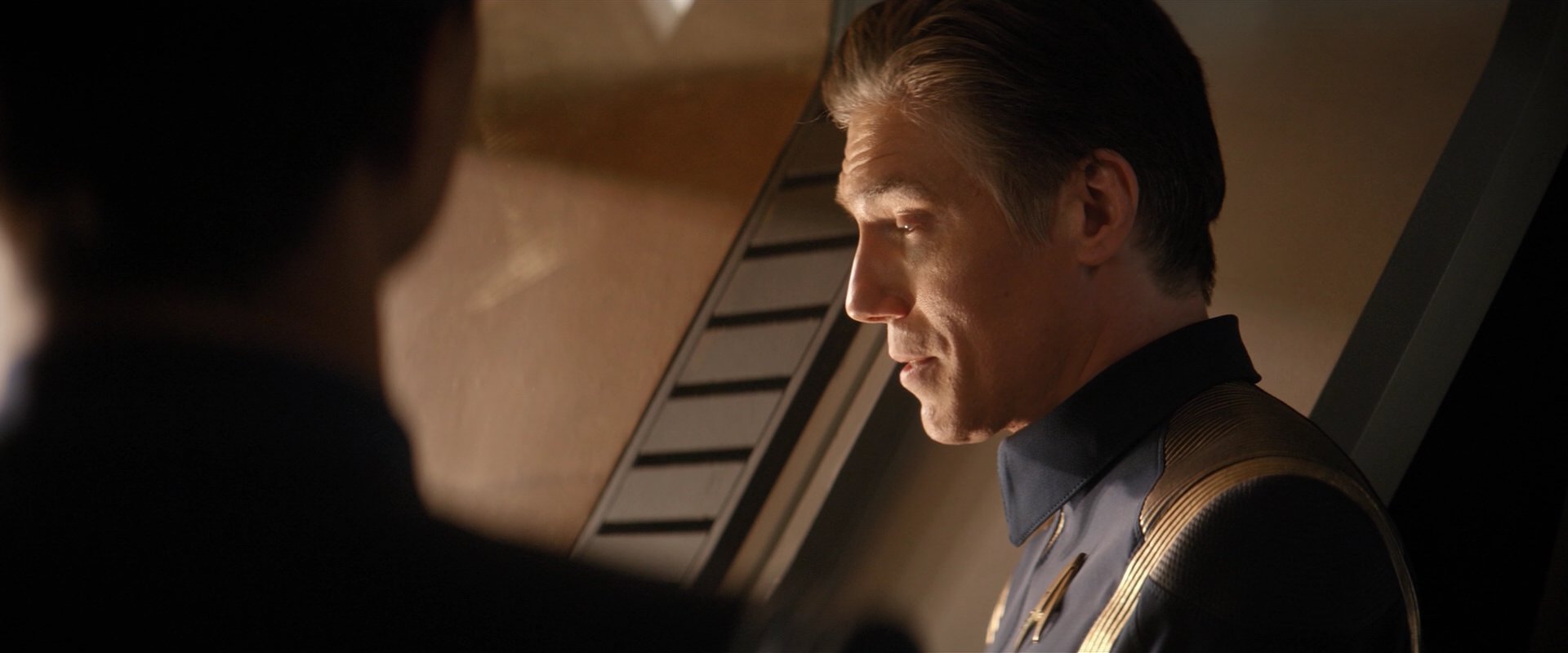 extant_StarTrekDiscovery_2x01-Brother_06455.jpg