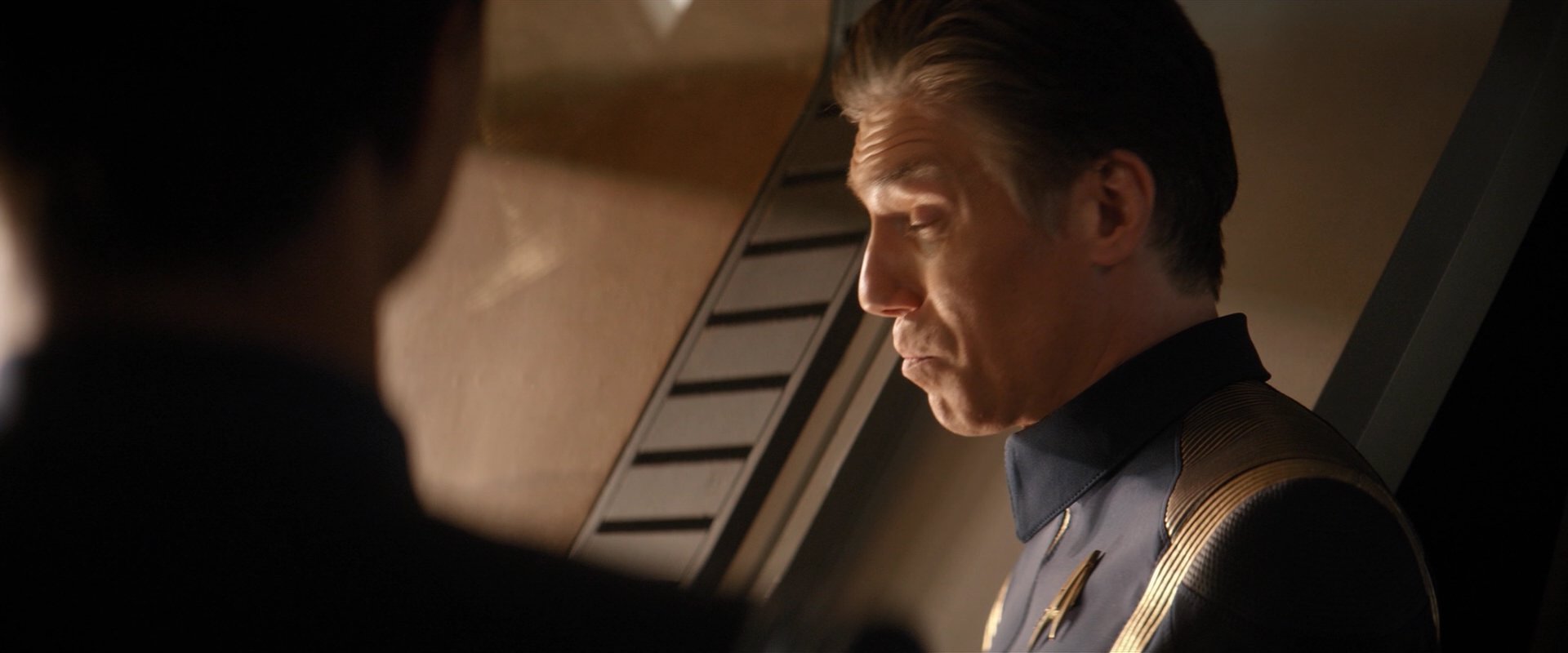 extant_StarTrekDiscovery_2x01-Brother_06456.jpg