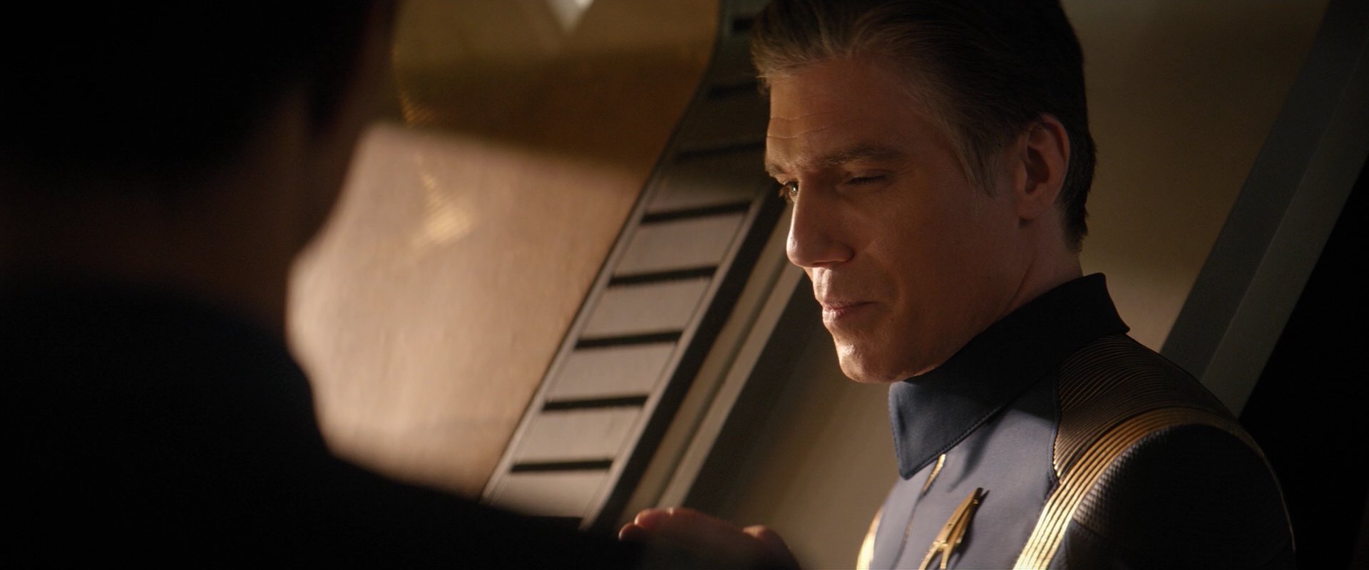 extant_StarTrekDiscovery_2x01-Brother_06468.jpg
