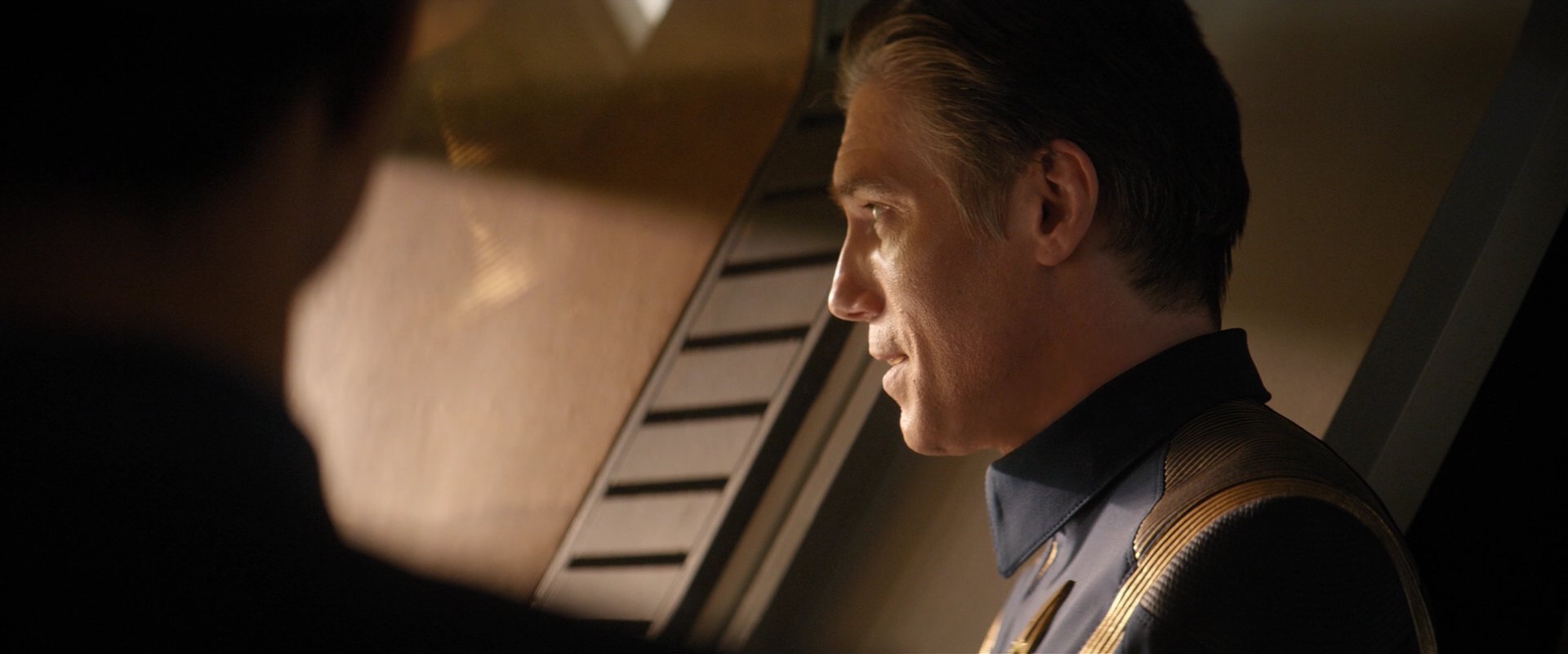 extant_StarTrekDiscovery_2x01-Brother_06479.jpg