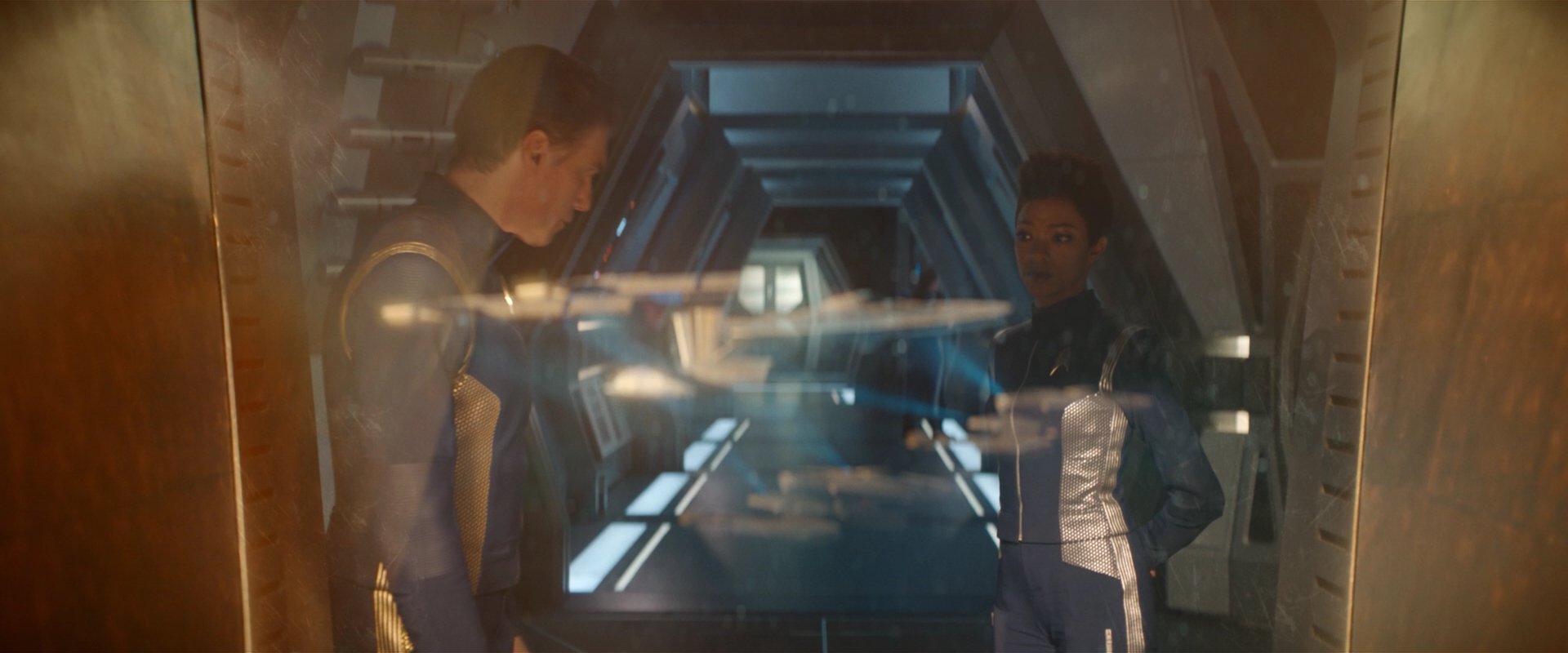 extant_StarTrekDiscovery_2x01-Brother_06486.jpg