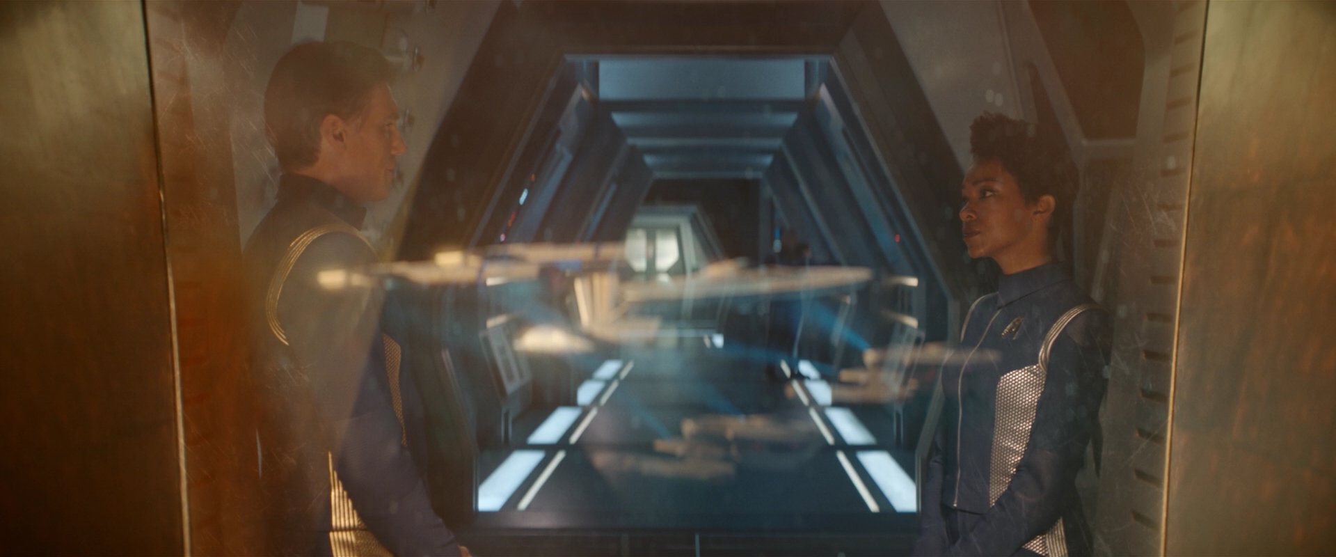 extant_StarTrekDiscovery_2x01-Brother_06496.jpg