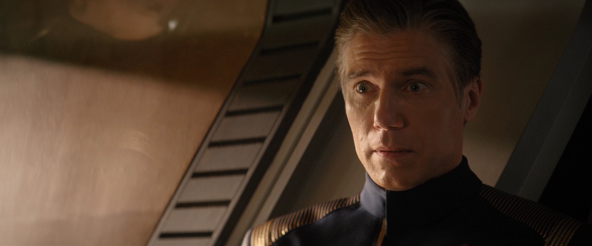 extant_StarTrekDiscovery_2x01-Brother_06520.jpg