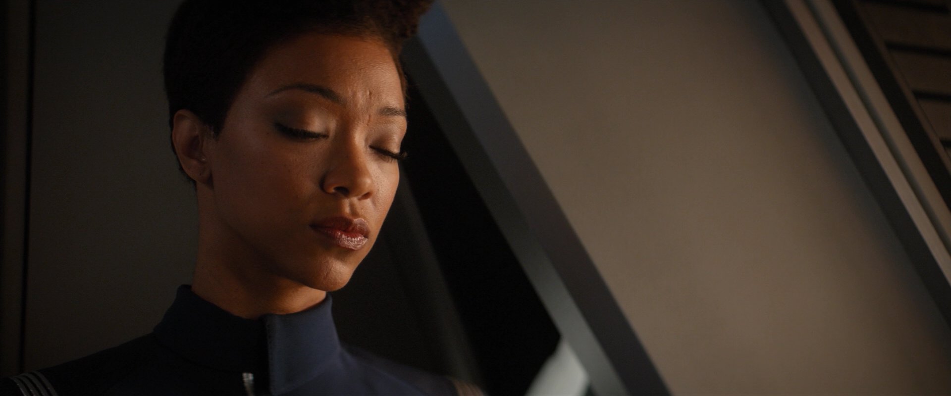 extant_StarTrekDiscovery_2x01-Brother_06601.jpg