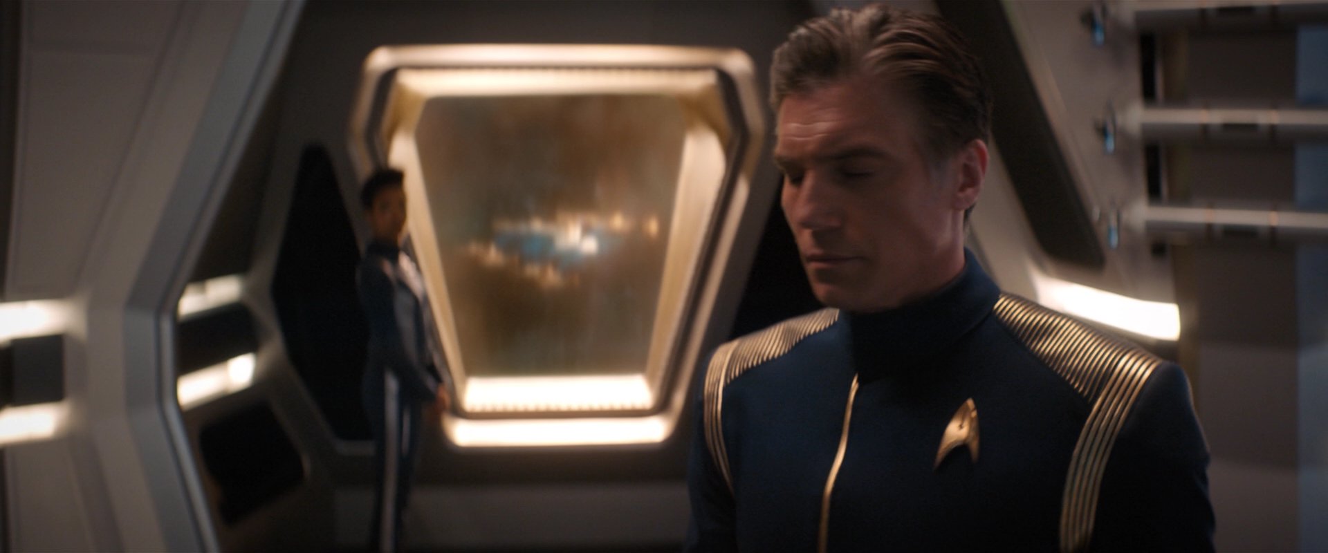 extant_StarTrekDiscovery_2x01-Brother_06607.jpg