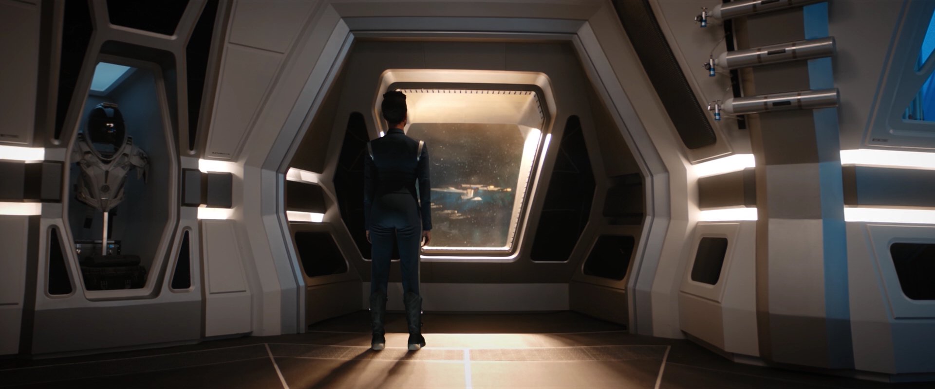 extant_StarTrekDiscovery_2x01-Brother_06668.jpg