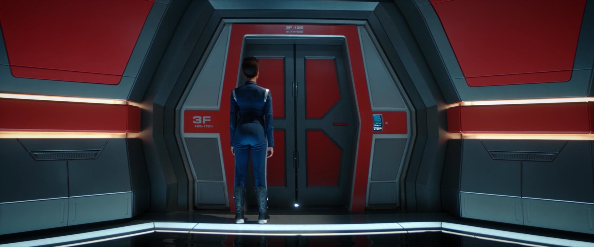 extant_StarTrekDiscovery_2x01-Brother_06672.jpg