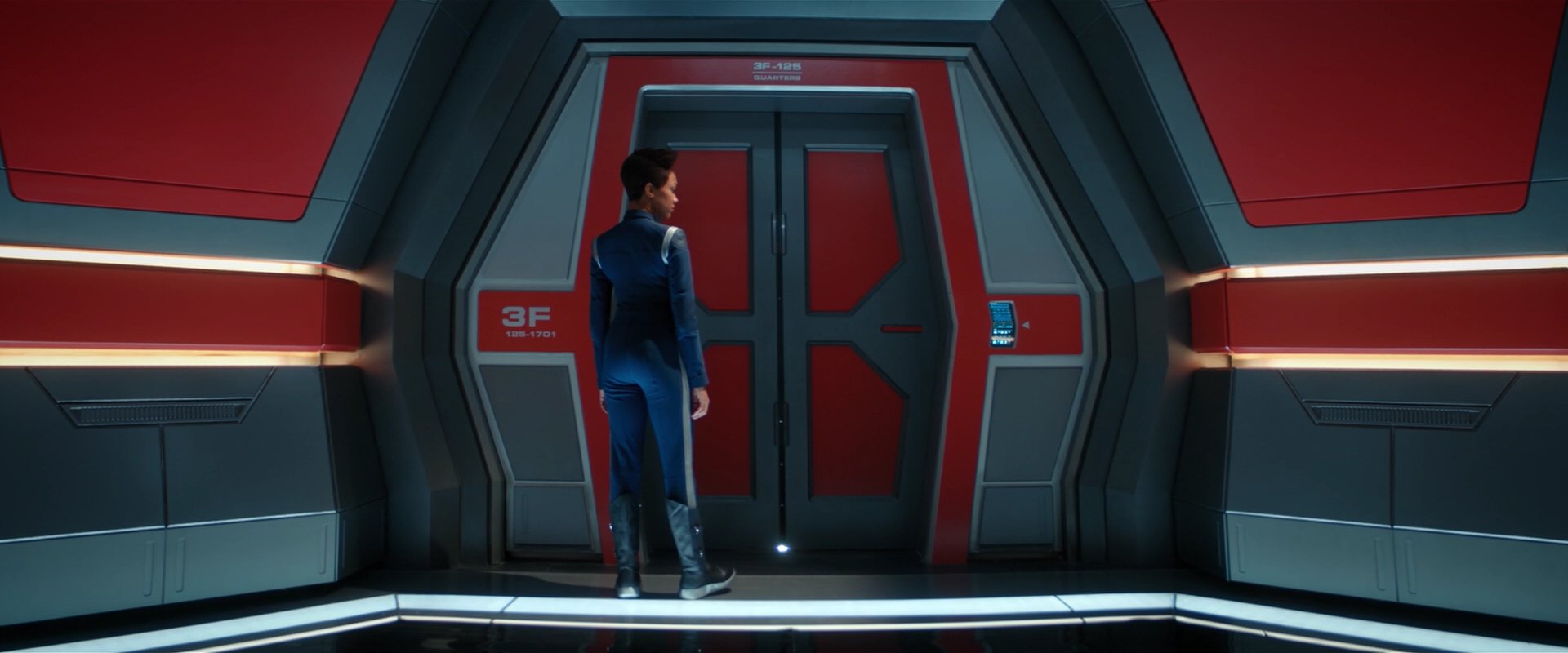 extant_StarTrekDiscovery_2x01-Brother_06680.jpg