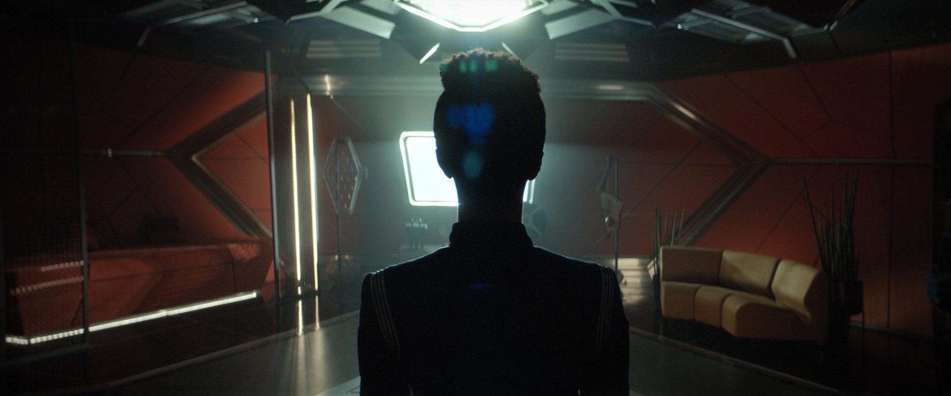 extant_StarTrekDiscovery_2x01-Brother_06737.jpg