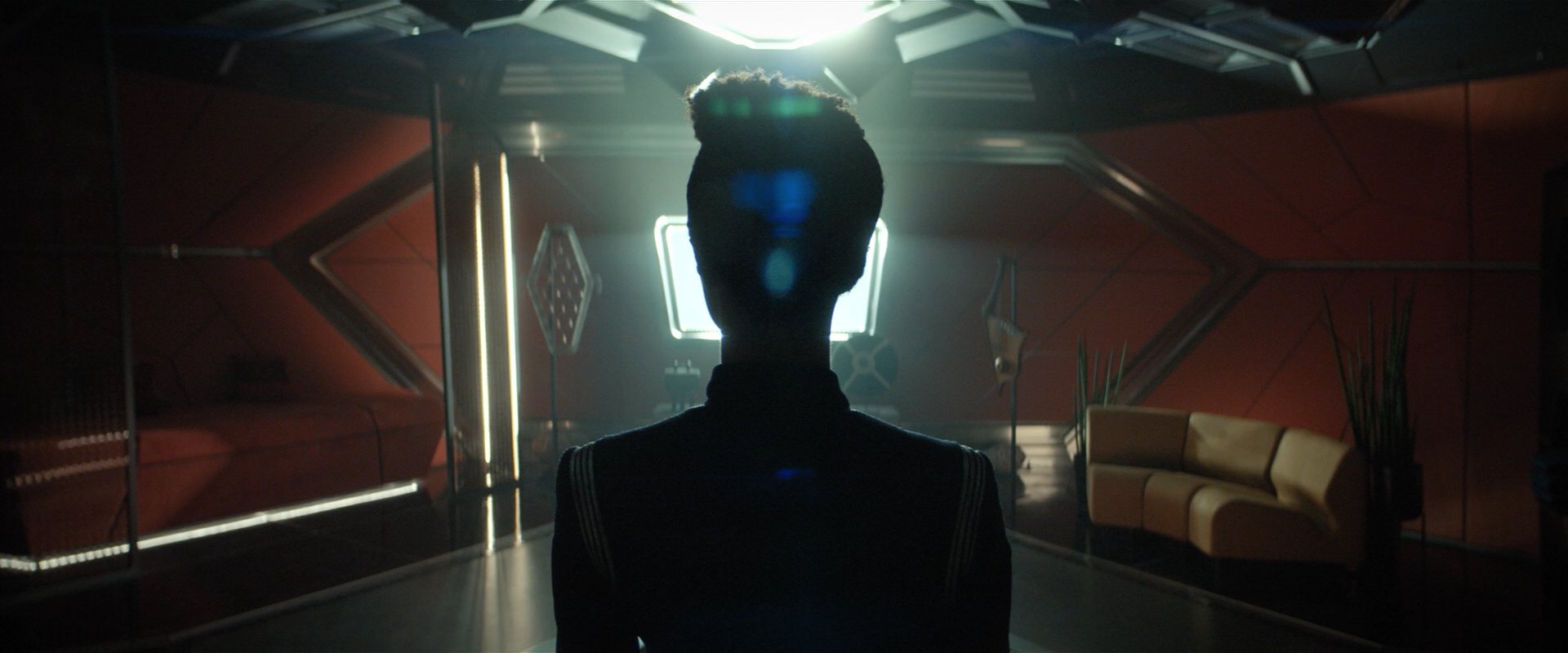 extant_StarTrekDiscovery_2x01-Brother_06745.jpg