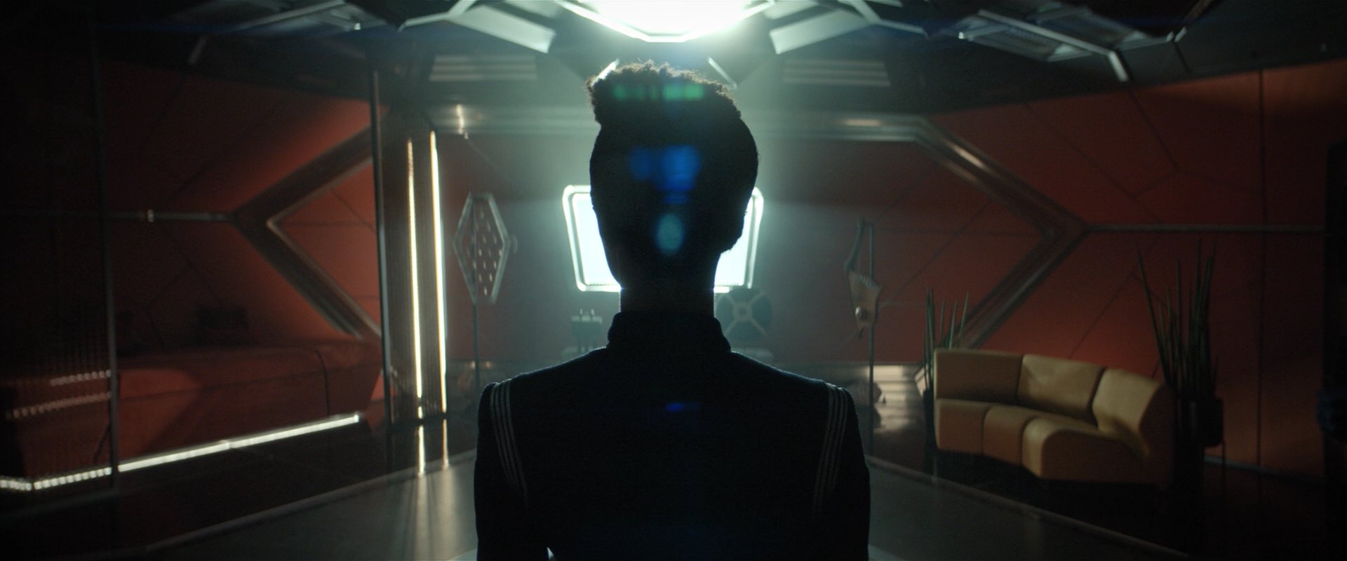 extant_StarTrekDiscovery_2x01-Brother_06746.jpg