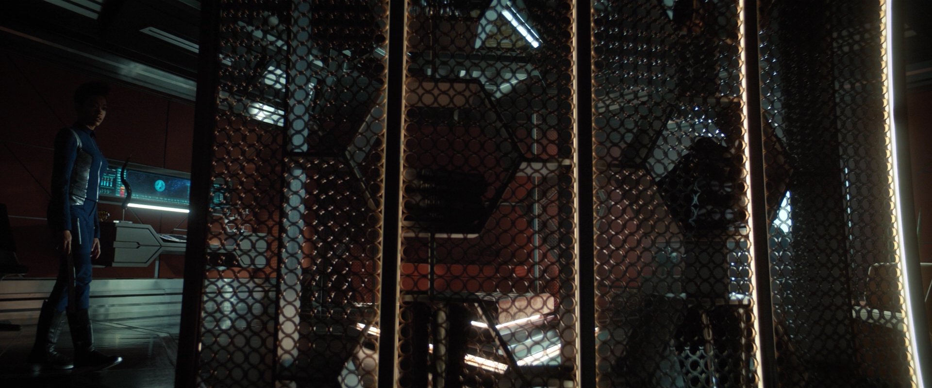 extant_StarTrekDiscovery_2x01-Brother_06757.jpg