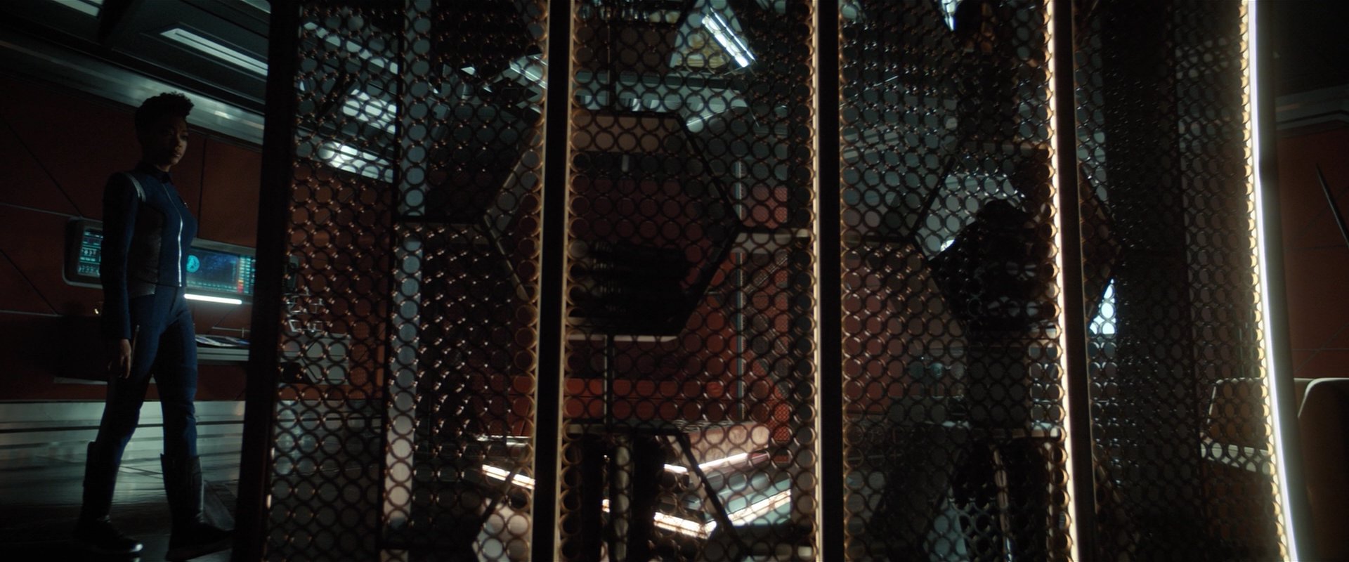 extant_StarTrekDiscovery_2x01-Brother_06760.jpg