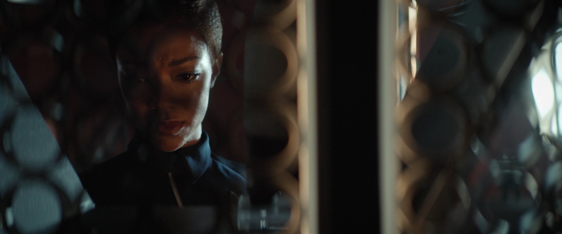 extant_StarTrekDiscovery_2x01-Brother_06796.jpg