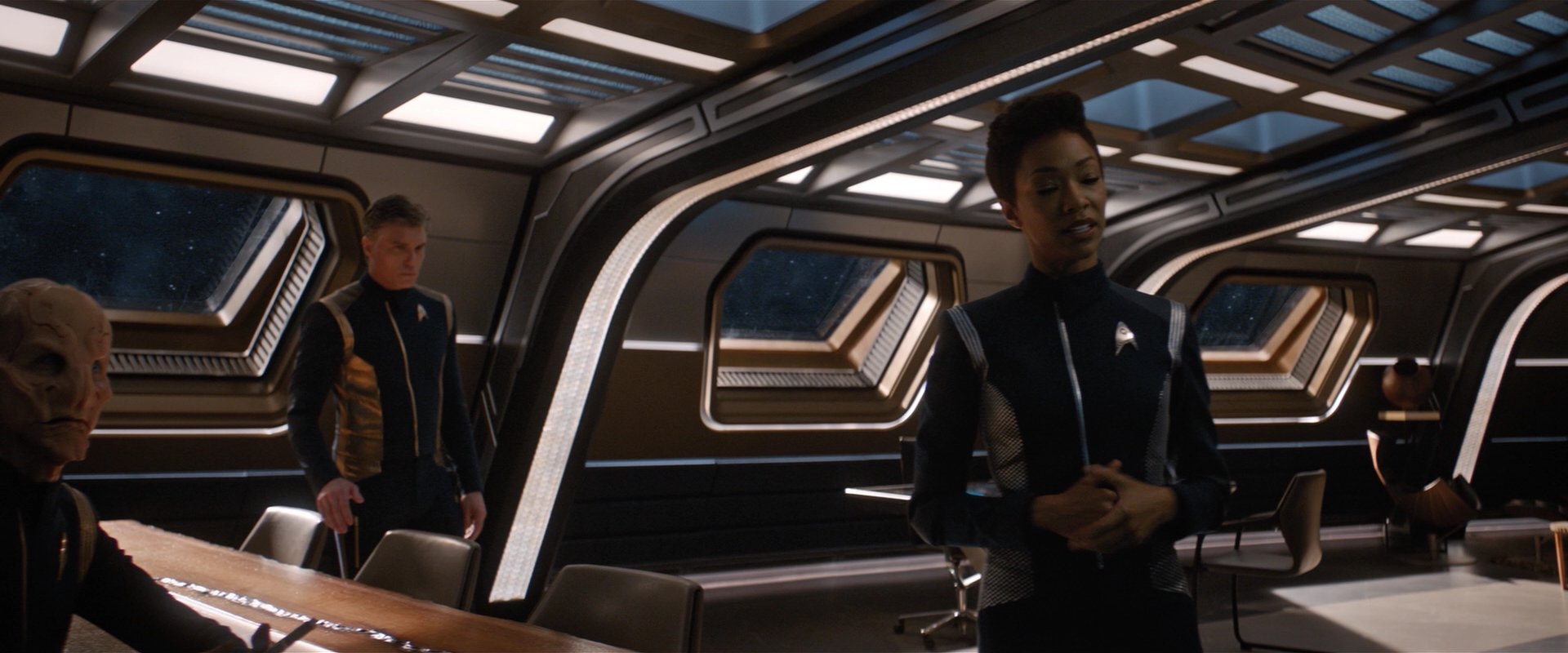 extant_StarTrekDiscovery_2x02-Eden_01249.jpg