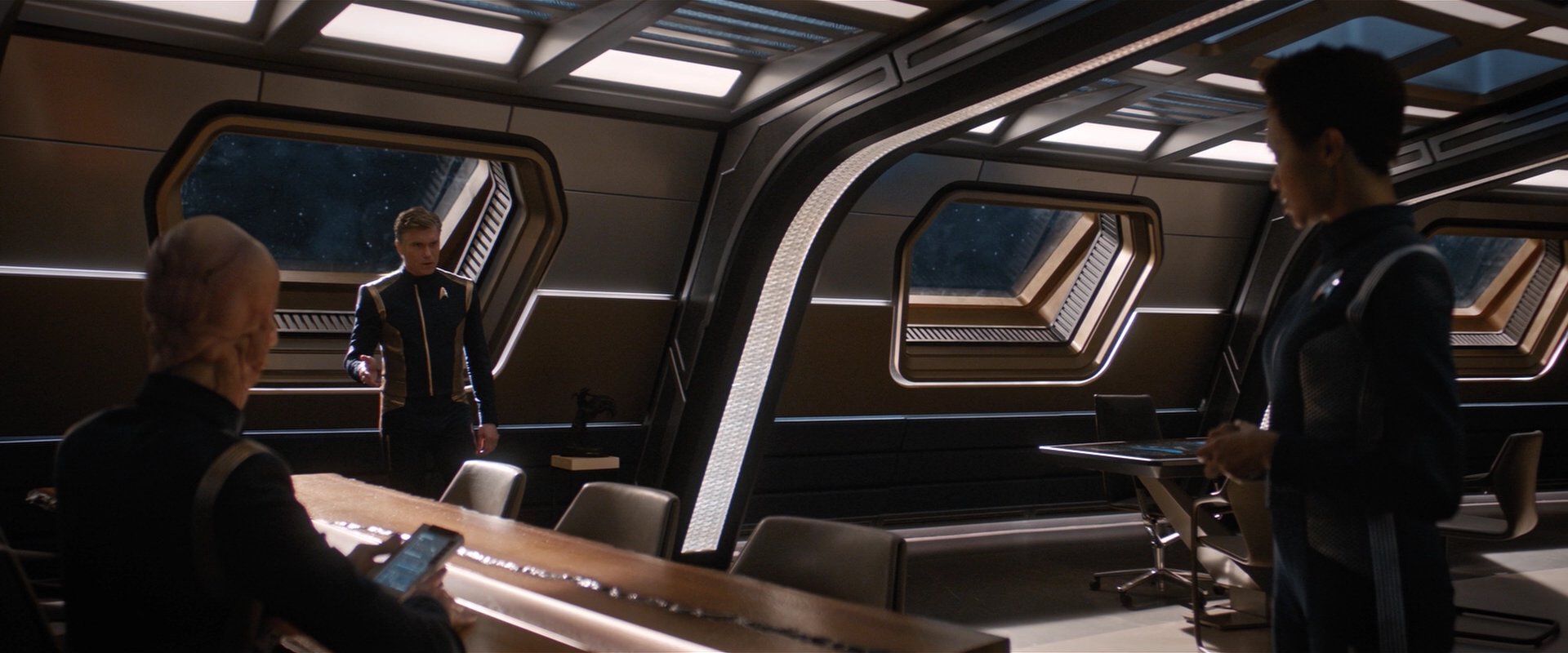 extant_StarTrekDiscovery_2x02-Eden_01283.jpg