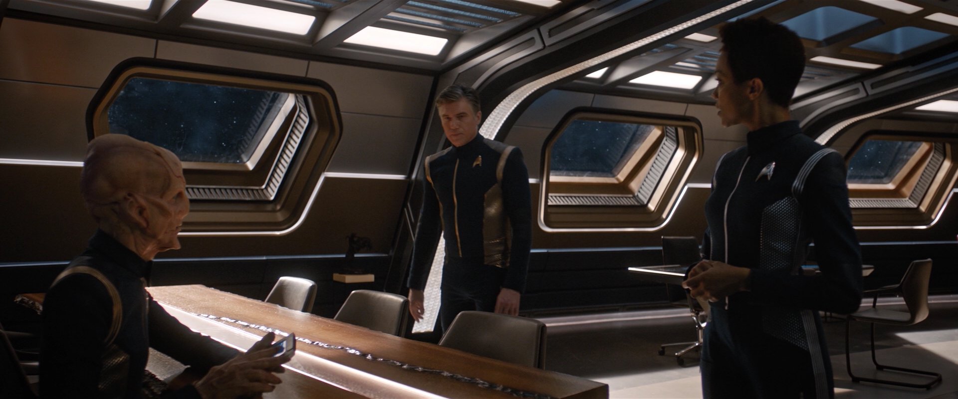 extant_StarTrekDiscovery_2x02-Eden_01322.jpg