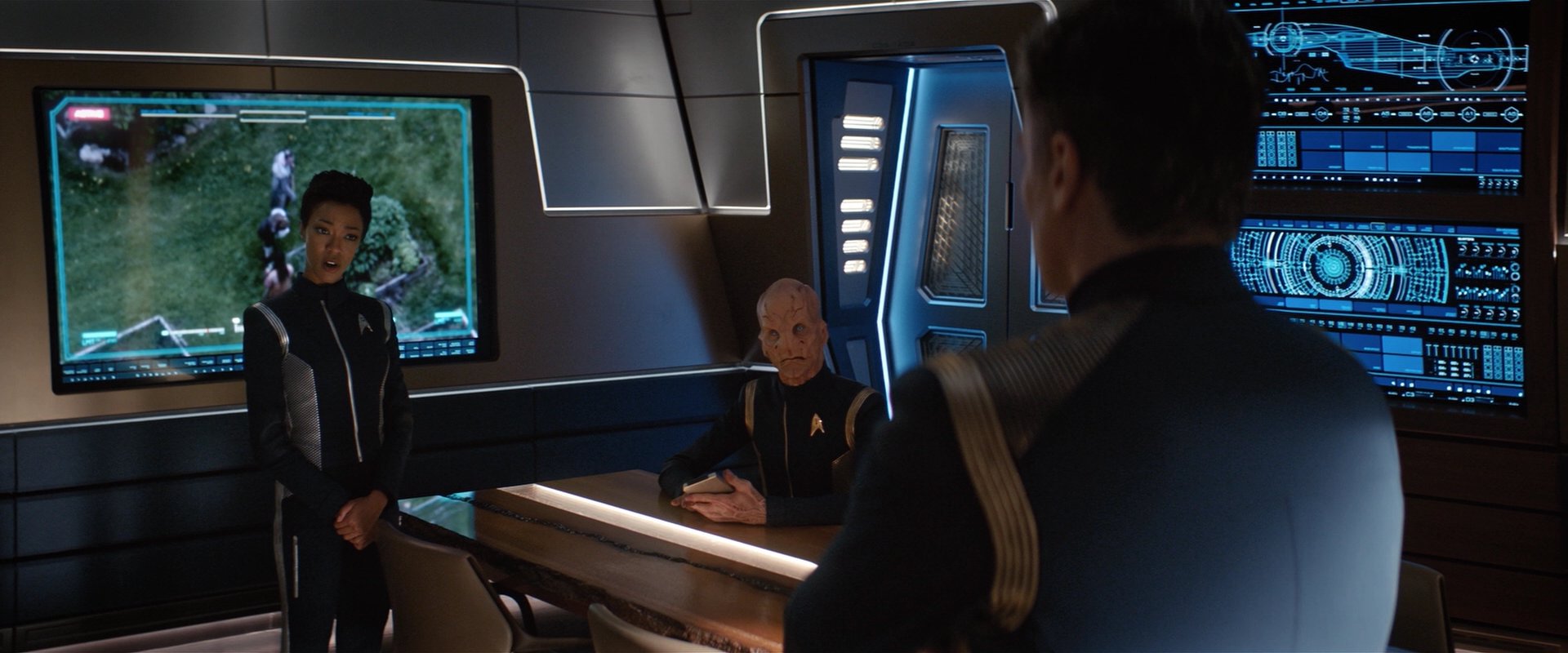 extant_StarTrekDiscovery_2x02-Eden_01364.jpg