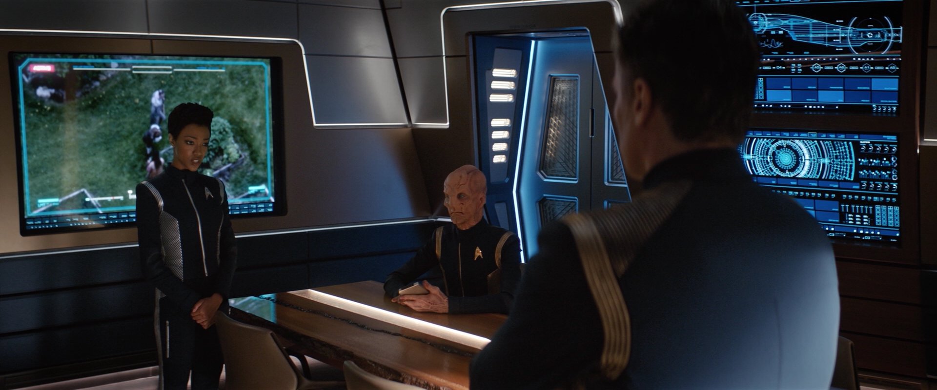 extant_StarTrekDiscovery_2x02-Eden_01368.jpg