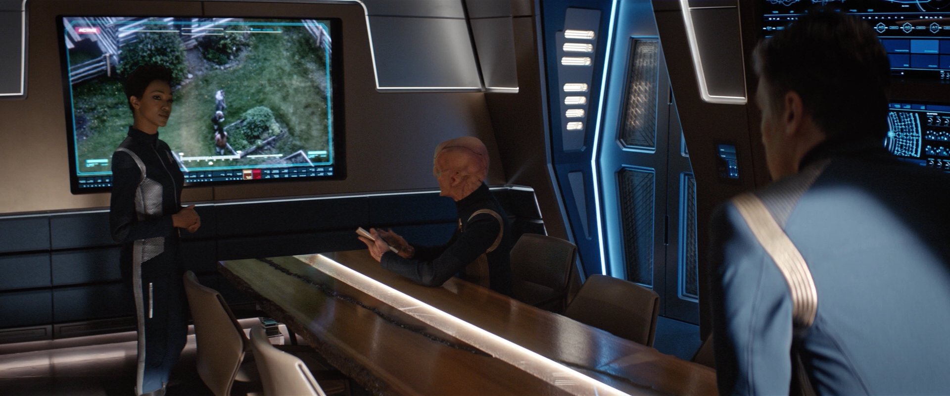 extant_StarTrekDiscovery_2x02-Eden_01425.jpg