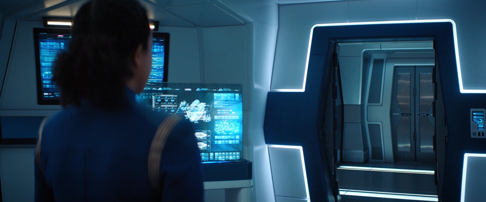 extant_StarTrekDiscovery_2x02-Eden_03293.jpg