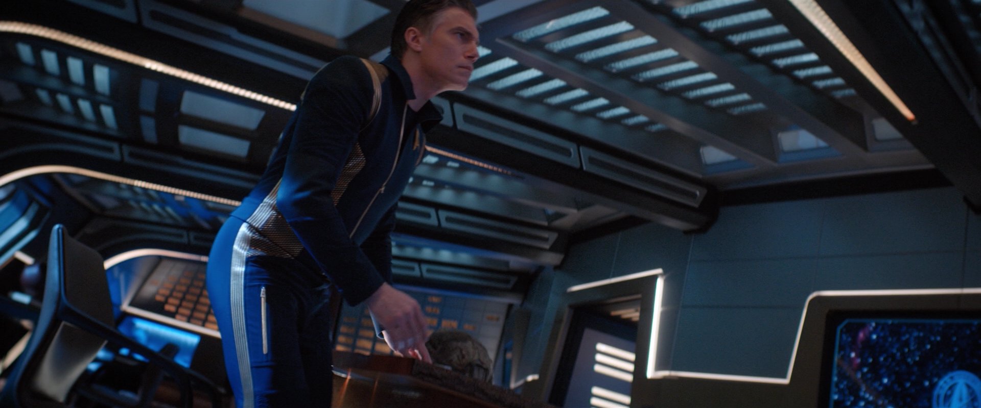extant_StarTrekDiscovery_2x02-Eden_04909.jpg