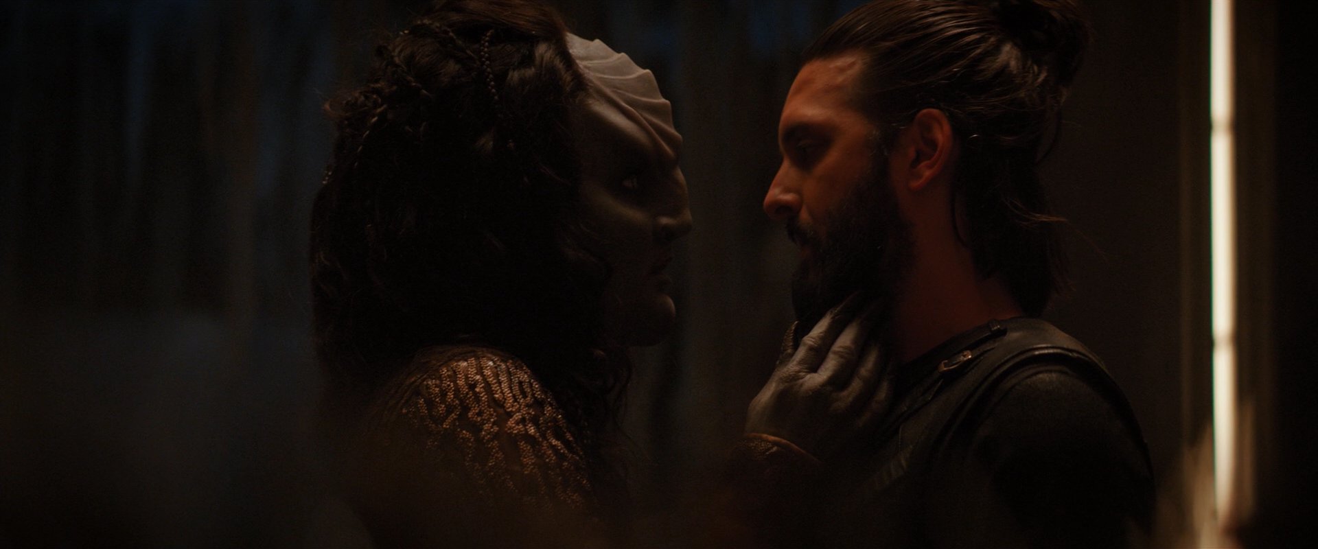 extant_StarTrekDiscovery_2x03-PointOfLight_01464.jpg
