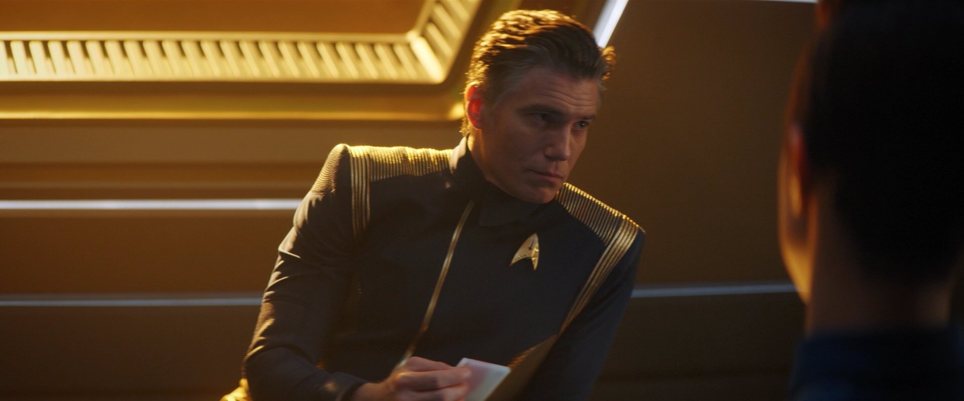 extant_StarTrekDiscovery_2x03-PointOfLight_01587.jpg