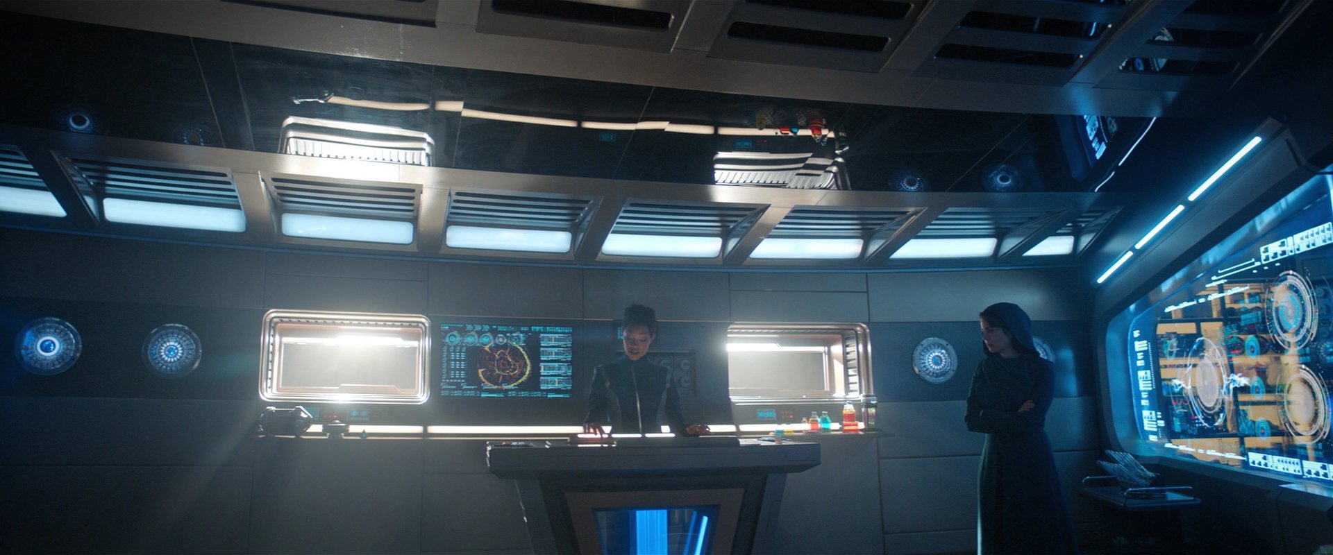 extant_StarTrekDiscovery_2x03-PointOfLight_01863.jpg