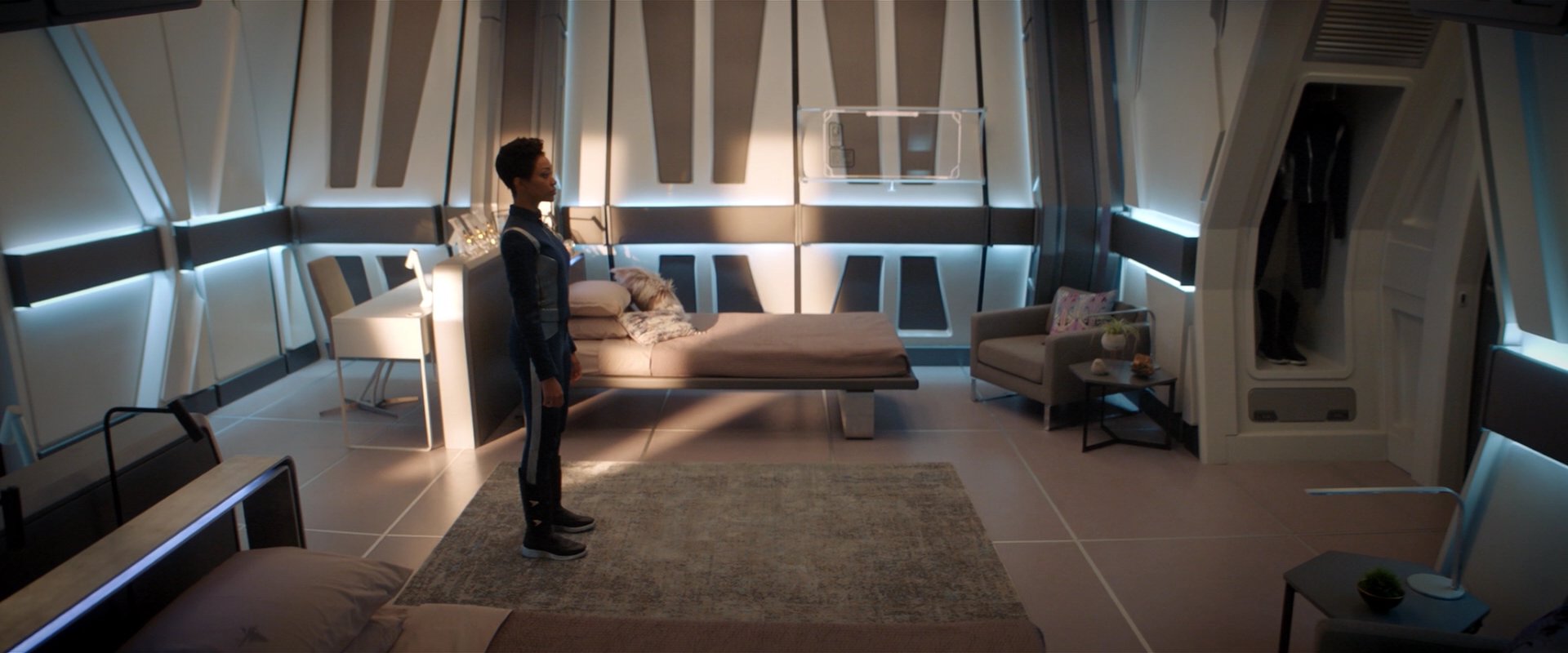 extant_StarTrekDiscovery_2x03-PointOfLight_02184.jpg extant_StarTrekDiscovery_2x03-PointOfLight_02184.jpg