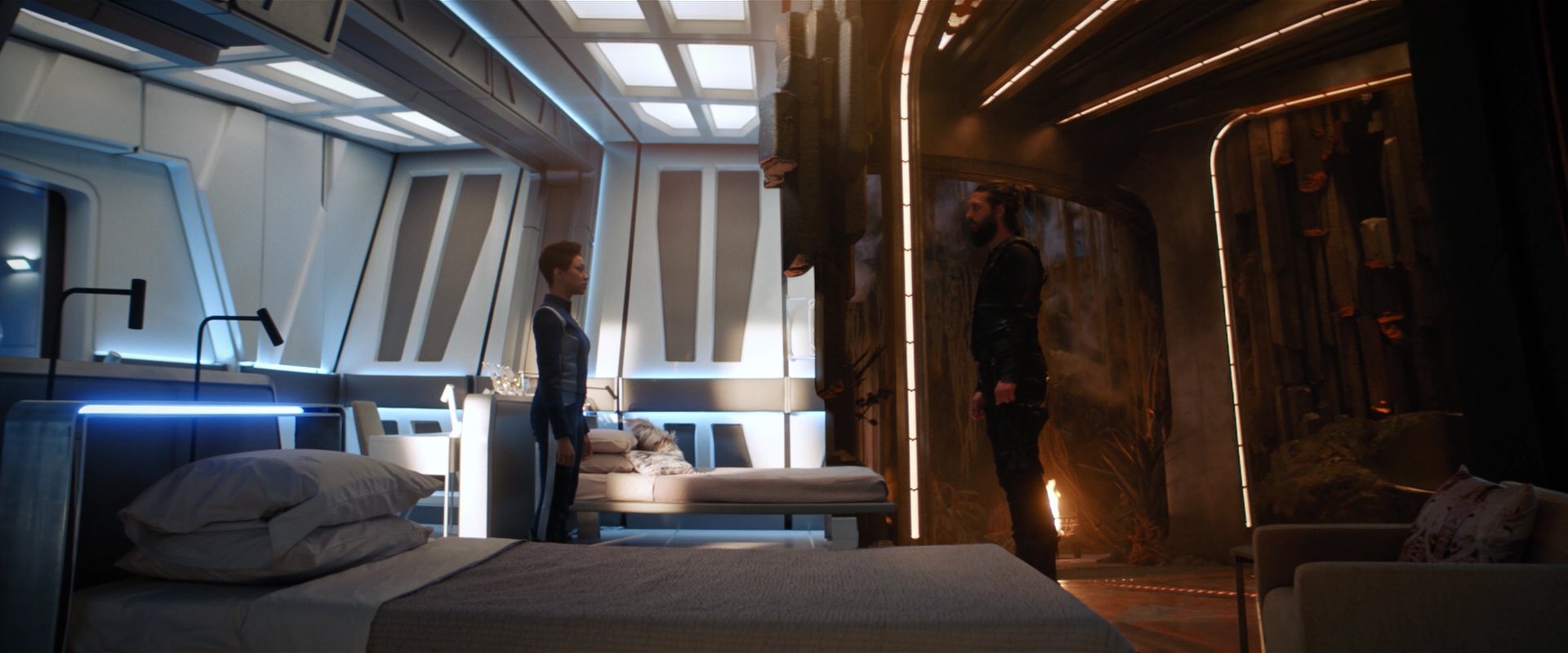 extant_StarTrekDiscovery_2x03-PointOfLight_02259.jpg