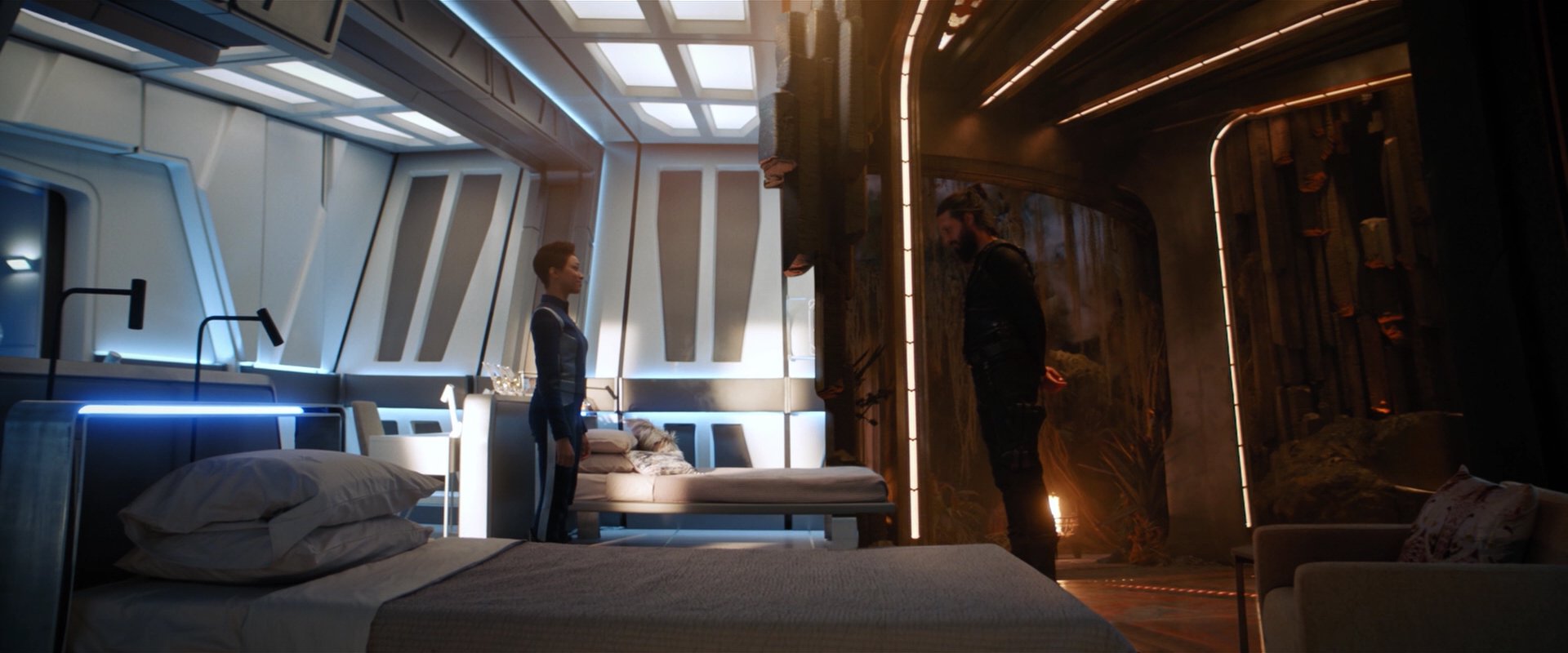 extant_StarTrekDiscovery_2x03-PointOfLight_02268.jpg