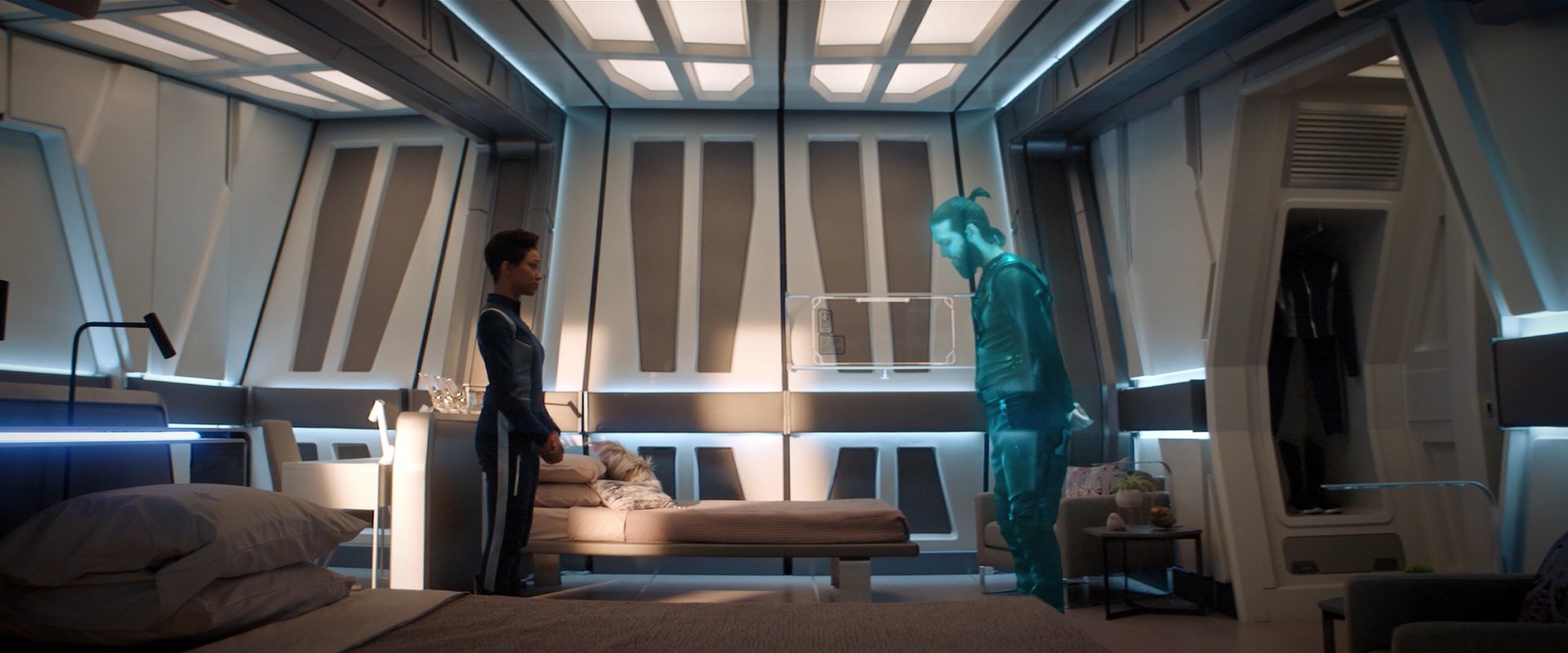 extant_StarTrekDiscovery_2x03-PointOfLight_02436.jpg
