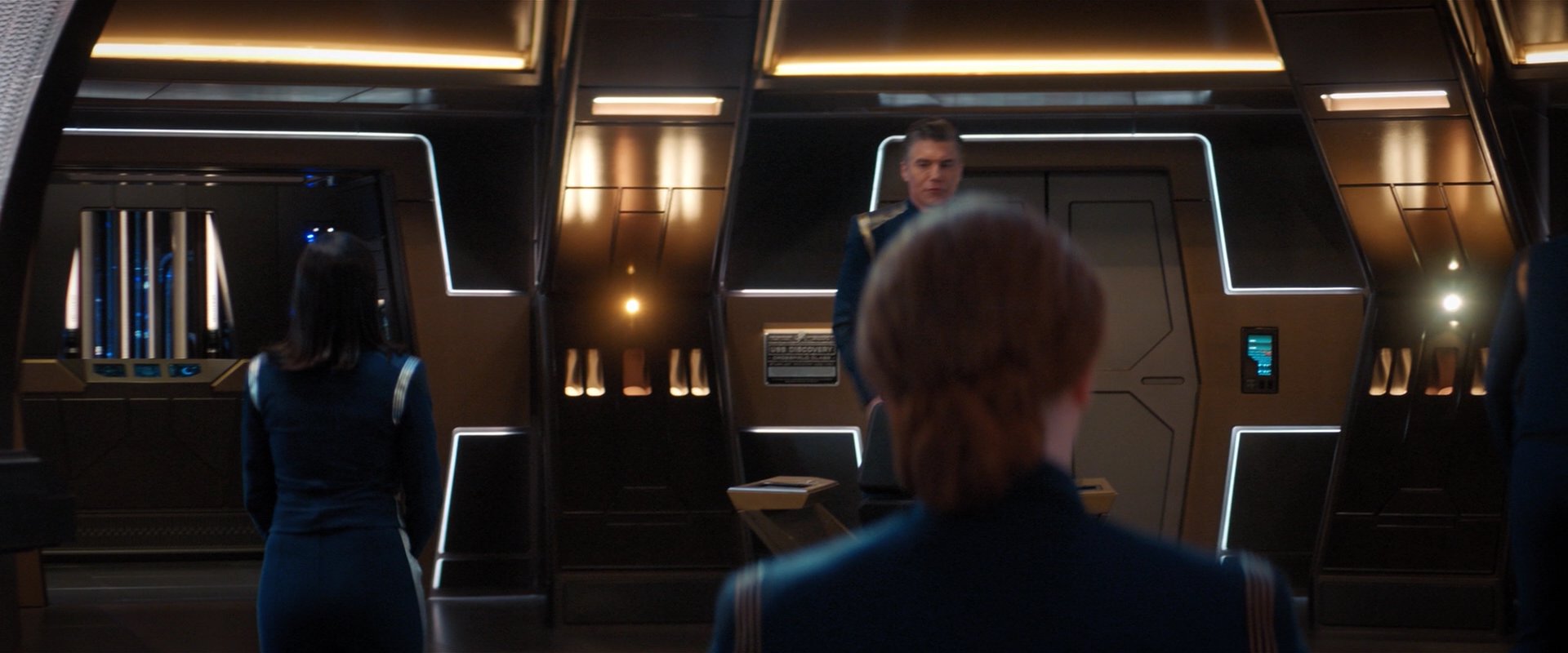 extant_StarTrekDiscovery_2x03-PointOfLight_02484.jpg