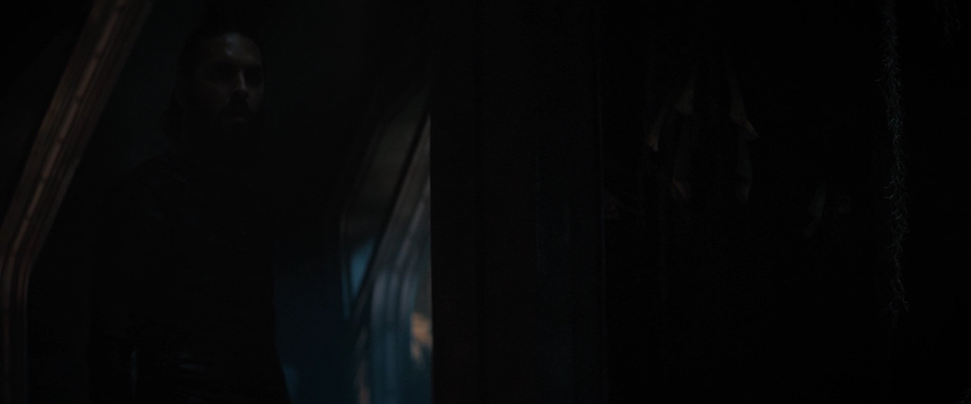 extant_StarTrekDiscovery_2x03-PointOfLight_02754.jpg