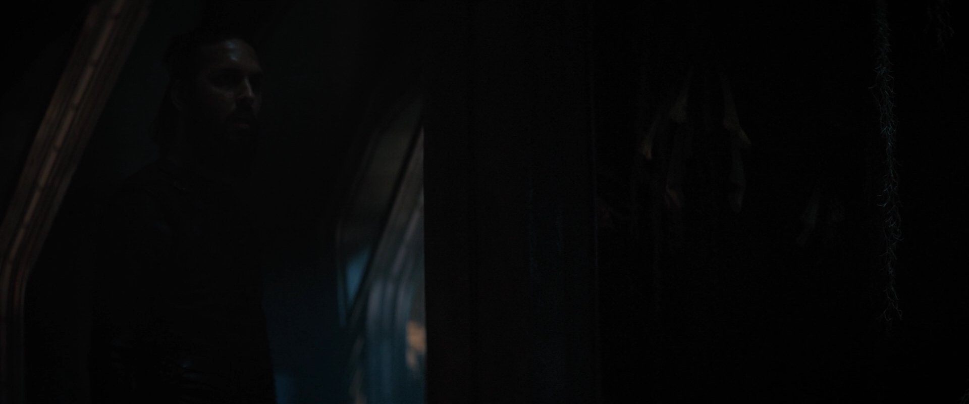 extant_StarTrekDiscovery_2x03-PointOfLight_02755.jpg
