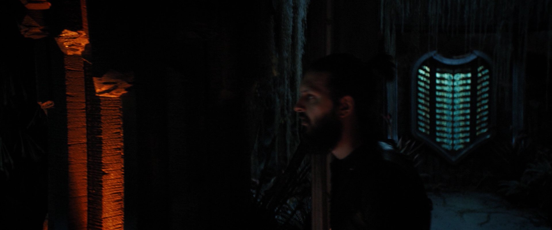 extant_StarTrekDiscovery_2x03-PointOfLight_02765.jpg