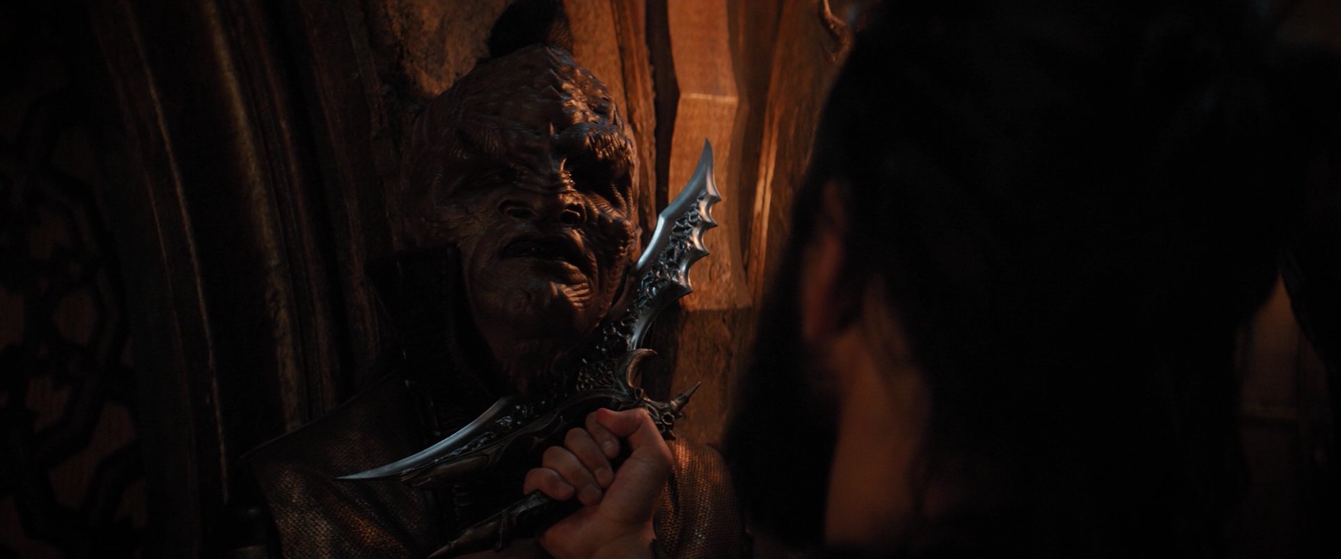 extant_StarTrekDiscovery_2x03-PointOfLight_02837.jpg