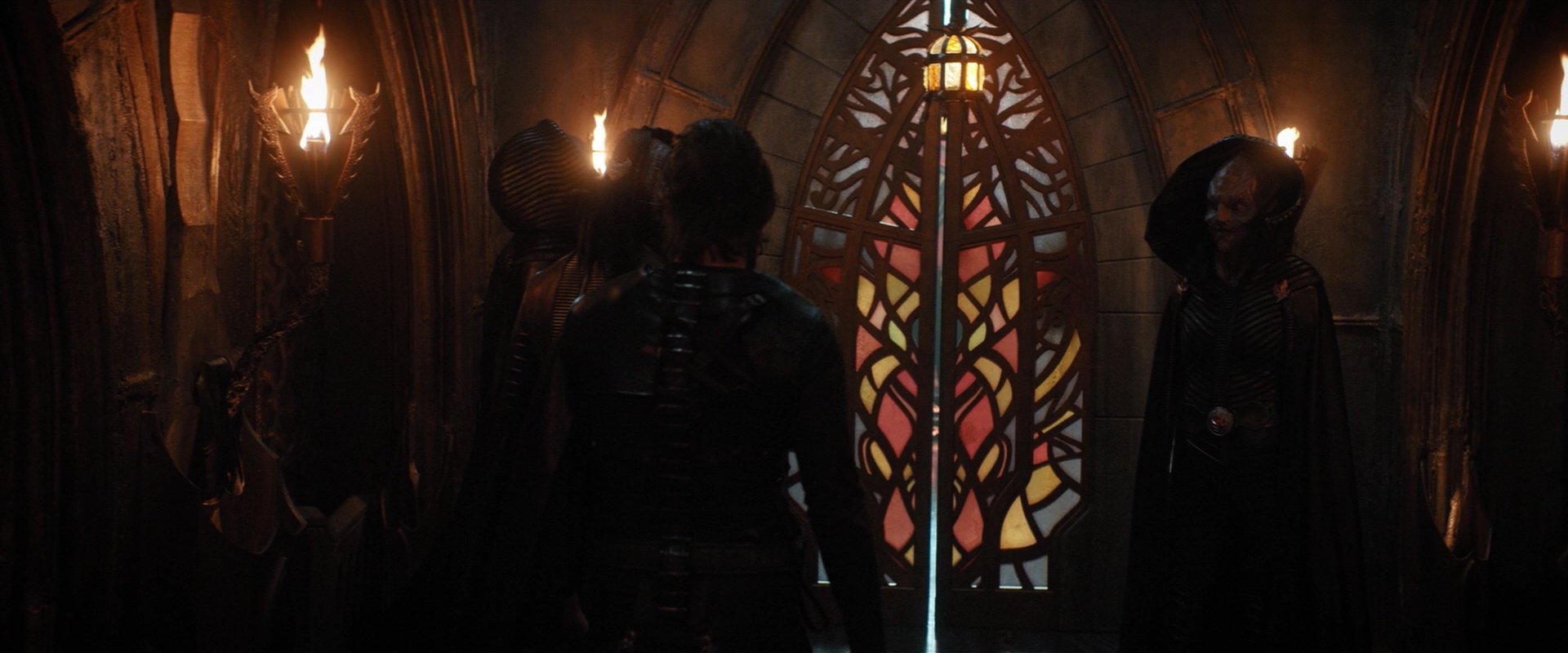 extant_StarTrekDiscovery_2x03-PointOfLight_02866.jpg