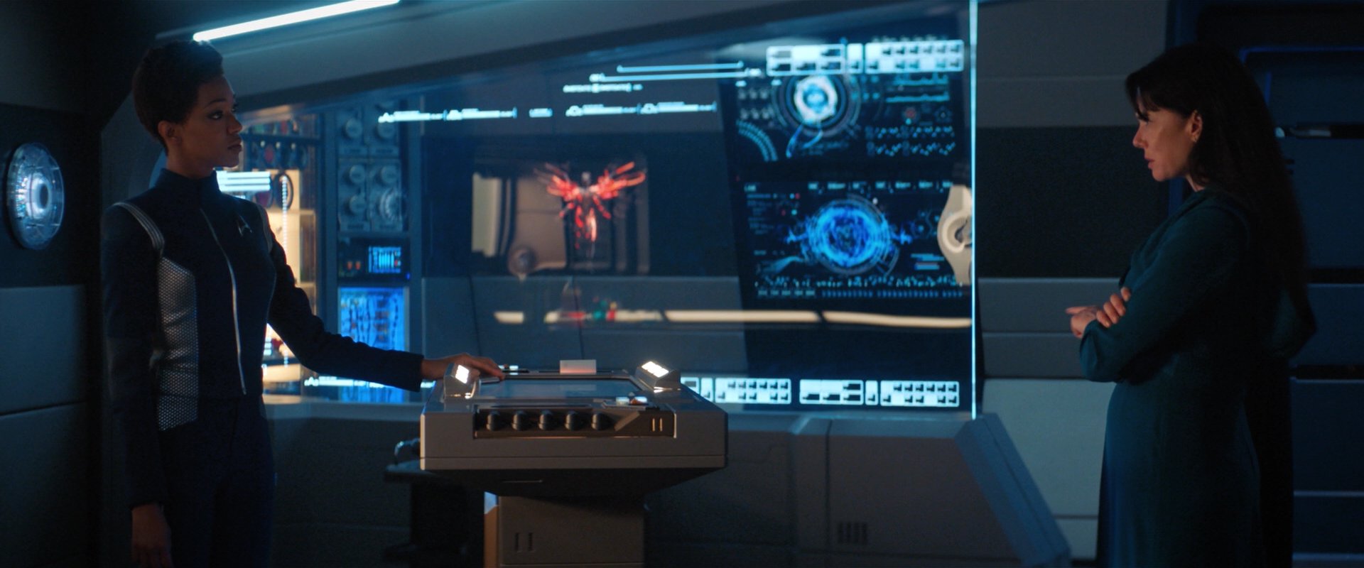 extant_StarTrekDiscovery_2x03-PointOfLight_03326.jpg
