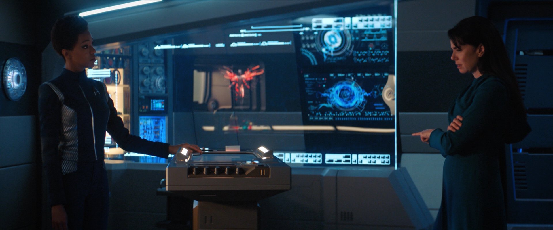 extant_StarTrekDiscovery_2x03-PointOfLight_03328.jpg