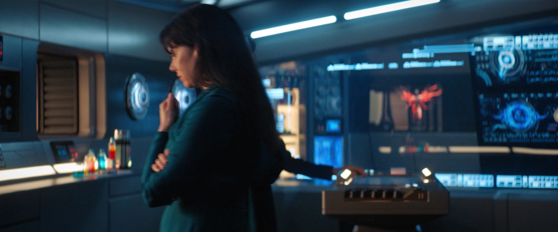 extant_StarTrekDiscovery_2x03-PointOfLight_03340.jpg