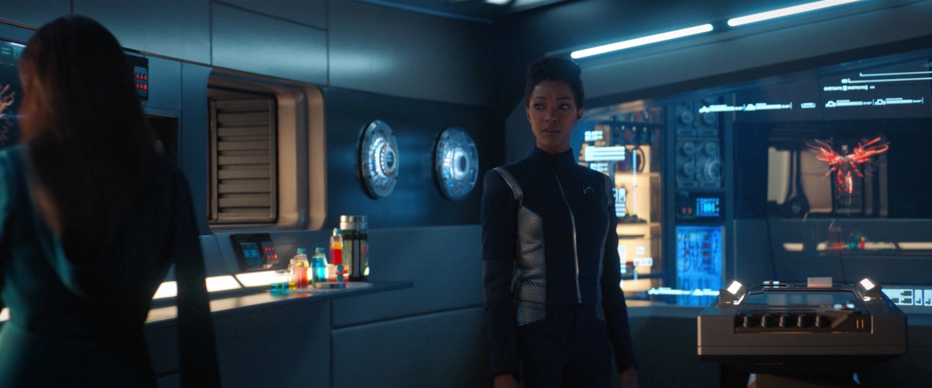 extant_StarTrekDiscovery_2x03-PointOfLight_03344.jpg