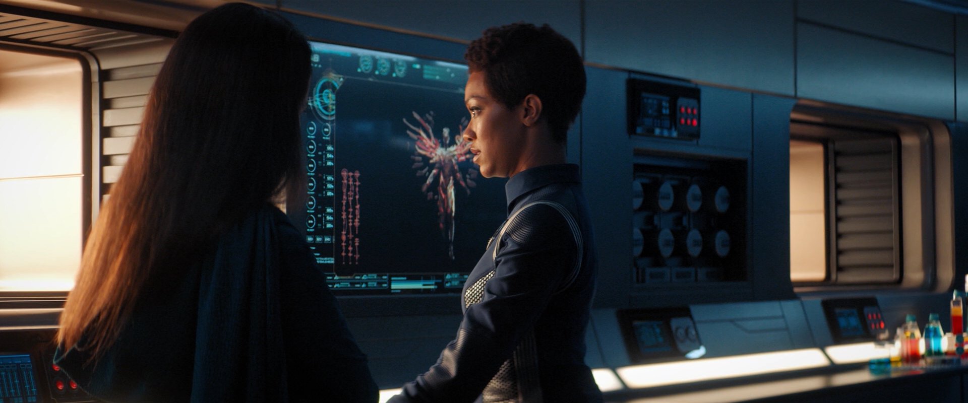 extant_StarTrekDiscovery_2x03-PointOfLight_03471.jpg