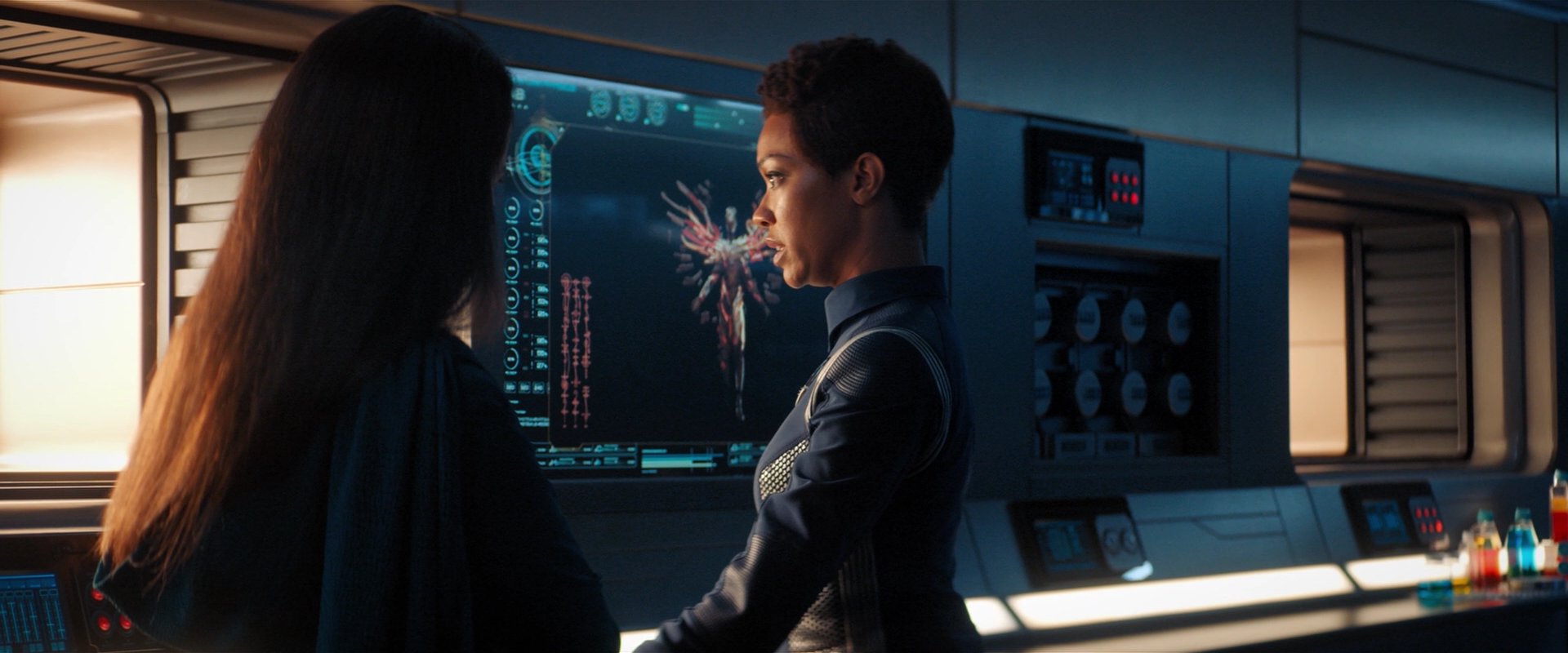 extant_StarTrekDiscovery_2x03-PointOfLight_03472.jpg