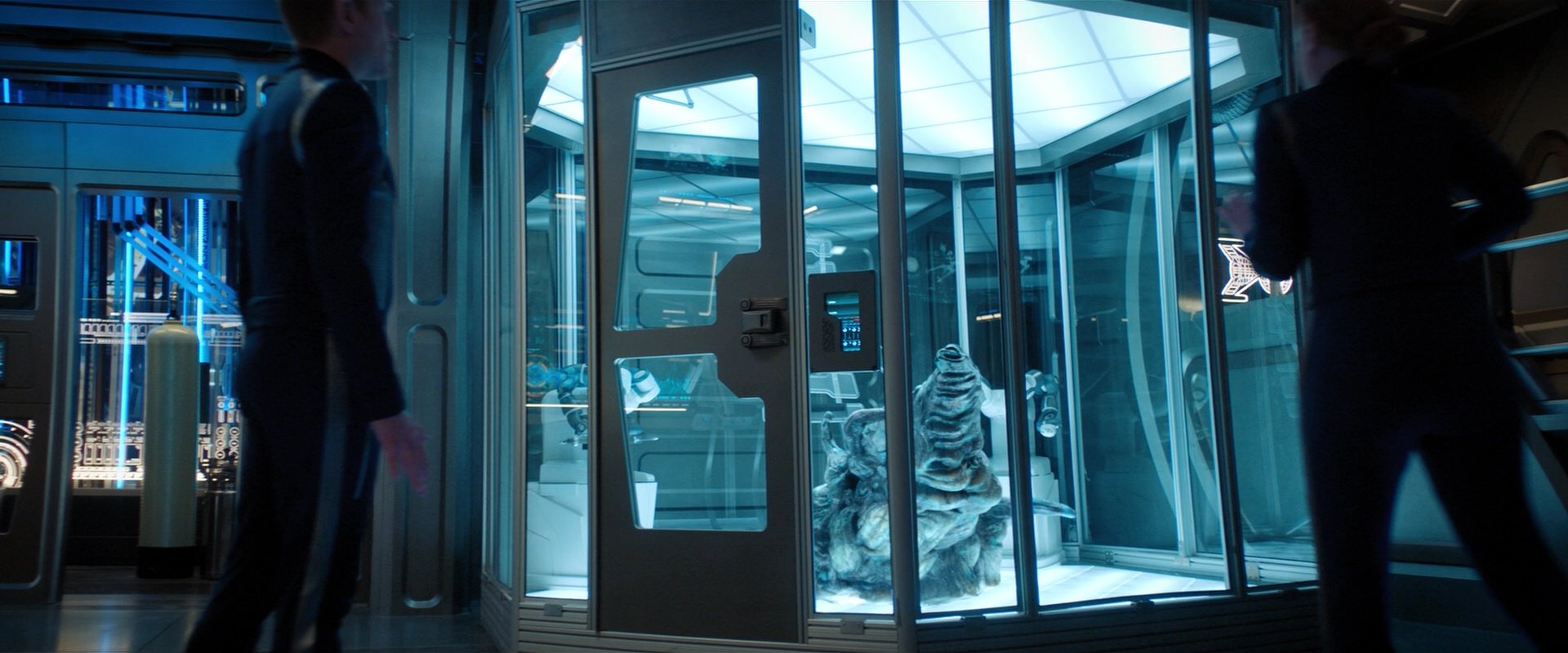 extant_StarTrekDiscovery_2x04-AnObolForCharon_00592.jpg