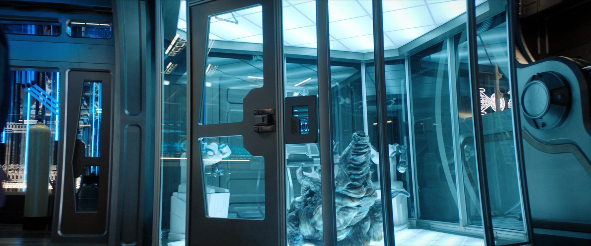 extant_StarTrekDiscovery_2x04-AnObolForCharon_00594.jpg