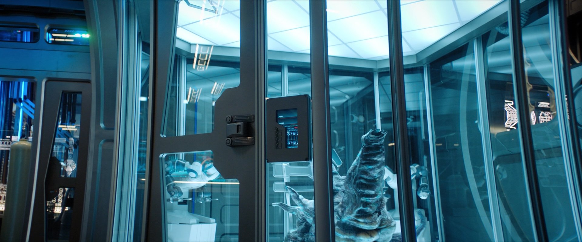 extant_StarTrekDiscovery_2x04-AnObolForCharon_00597.jpg