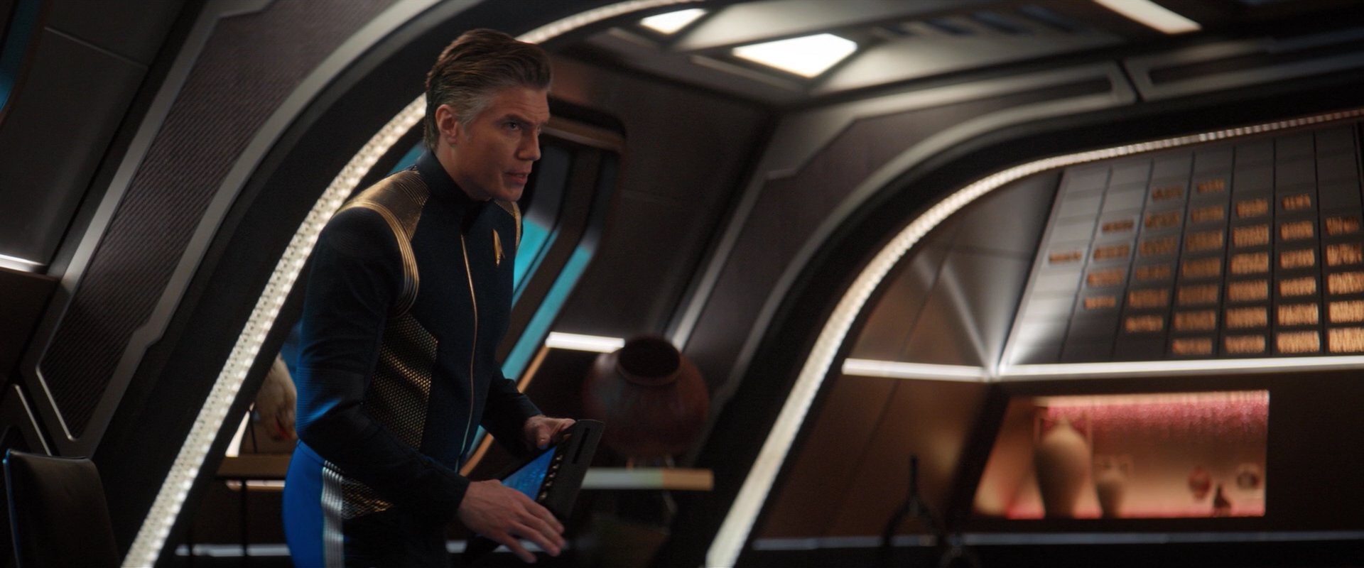 extant_StarTrekDiscovery_2x04-AnObolForCharon_00734.jpg